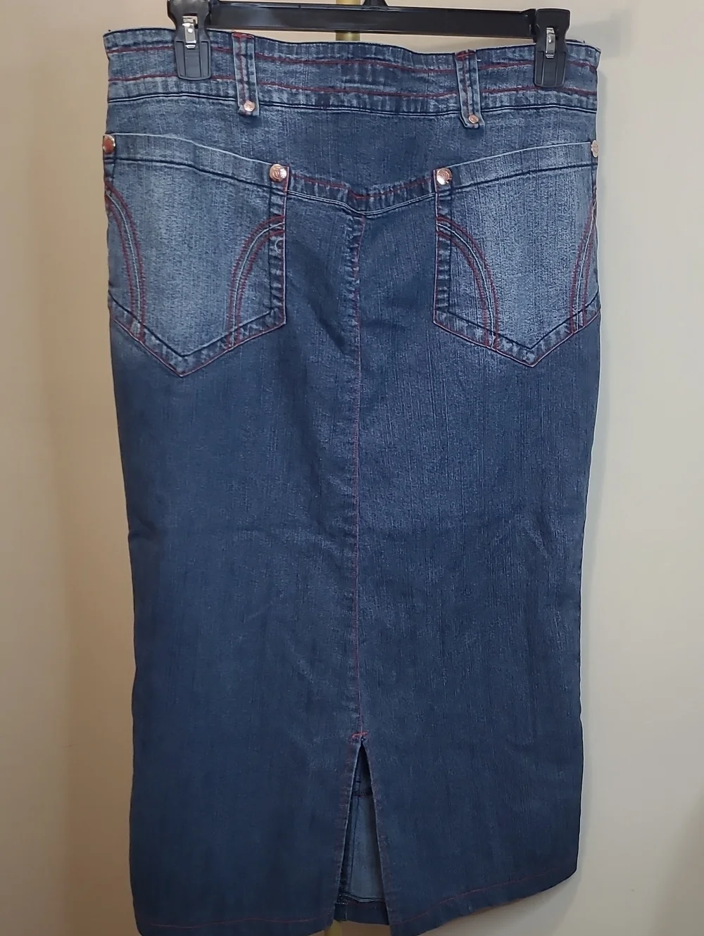 Vezucci Denim Maxi Skirt with Red Contrast Stitching size 16